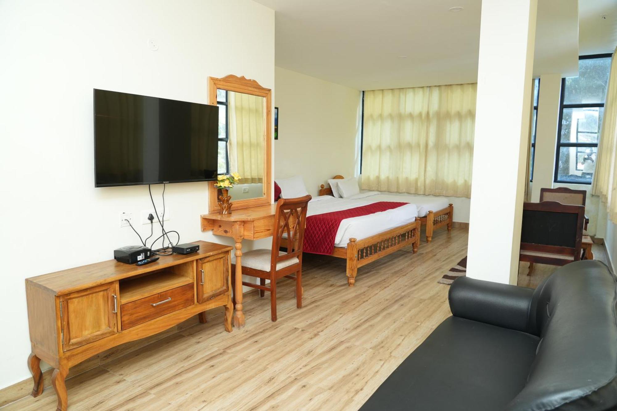 Vetrivel International By Brown Tree Resorts Кодайканал Екстер'єр фото