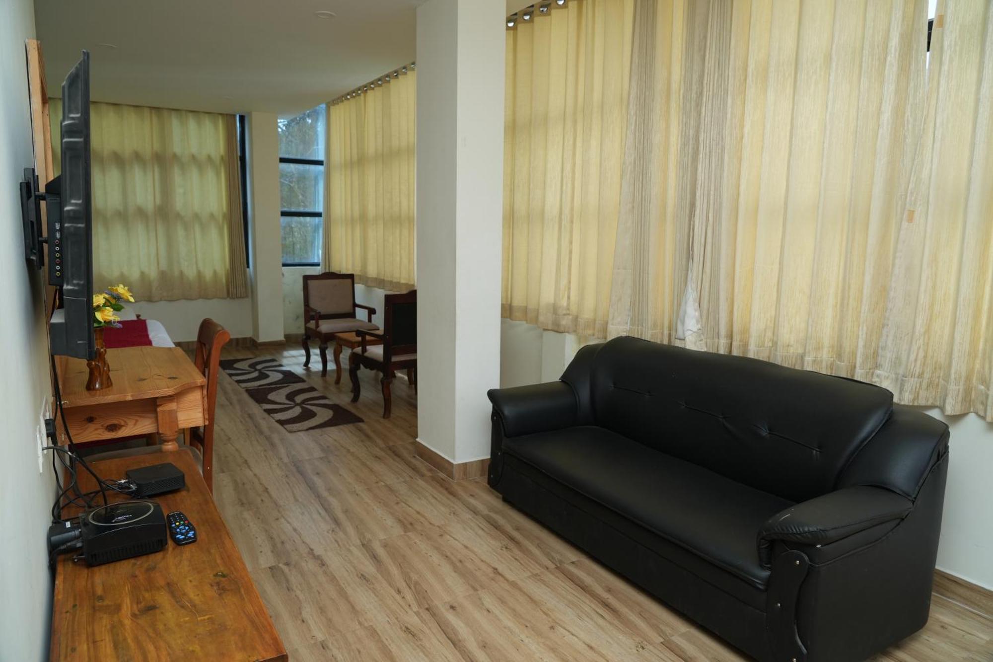 Vetrivel International By Brown Tree Resorts Кодайканал Екстер'єр фото
